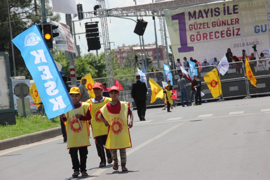 Fotoğraflarla Diyarbakır&rsquo;da 1 Mayıs